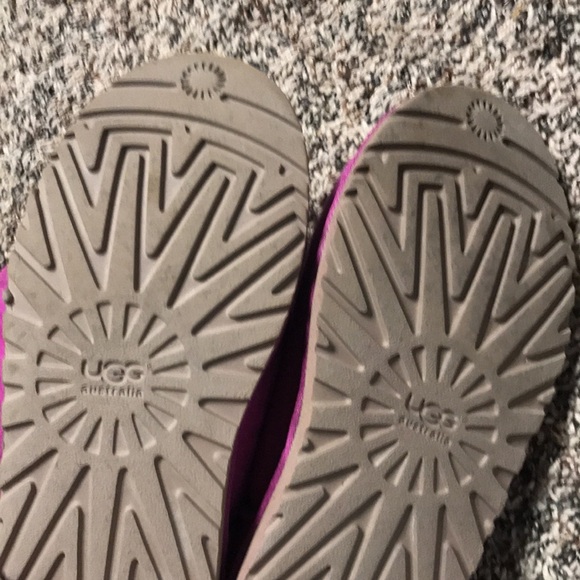 🪬STEAL ALERT 🚨 UGGS Hot Pink Size 6 Mid Rise Boots Excellent Used Condition! - Picture 5 of 9